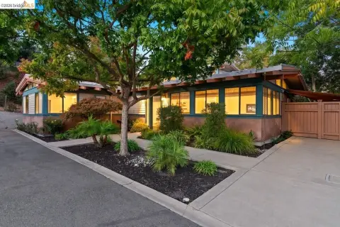 Live-Work Property with Covered Carport