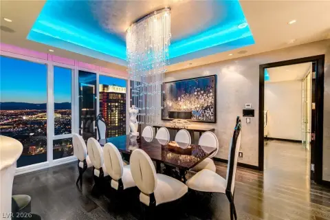 Las Vegas Penthouse with Amenities