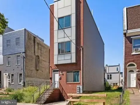 Modern Philadelphia Duplex For Sale