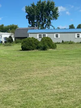 Mobile Home Park With Four Units