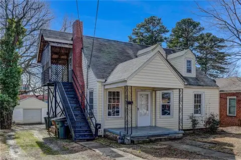 Greensboro Triplex in Lindley Park