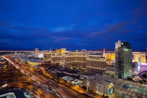 Las Vegas Penthouse with Strip Views