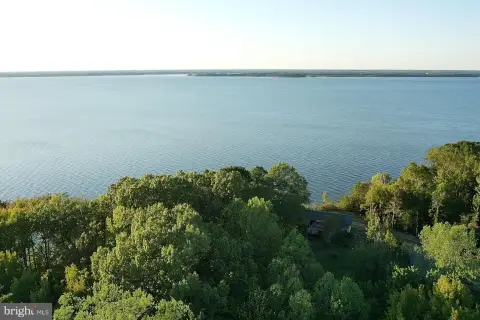 Waterfront Lot Overlooking Potomac River