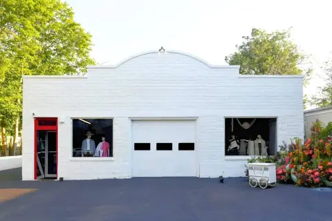 Renovated Retail Gallery