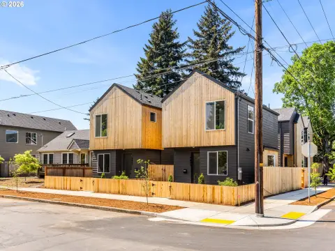 New Cottage Homes in Beaumont-Wilshire