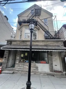 Union City Retail Space Available