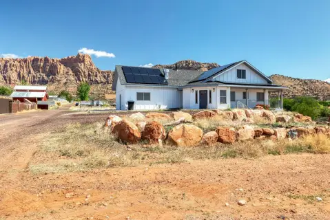 Remodeled Multi-Family Hildale Residence