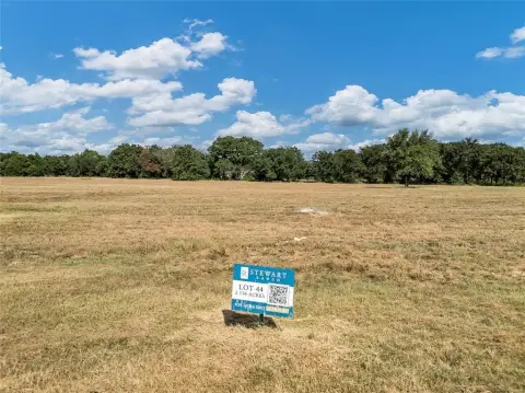 Granbury Land with Pond View