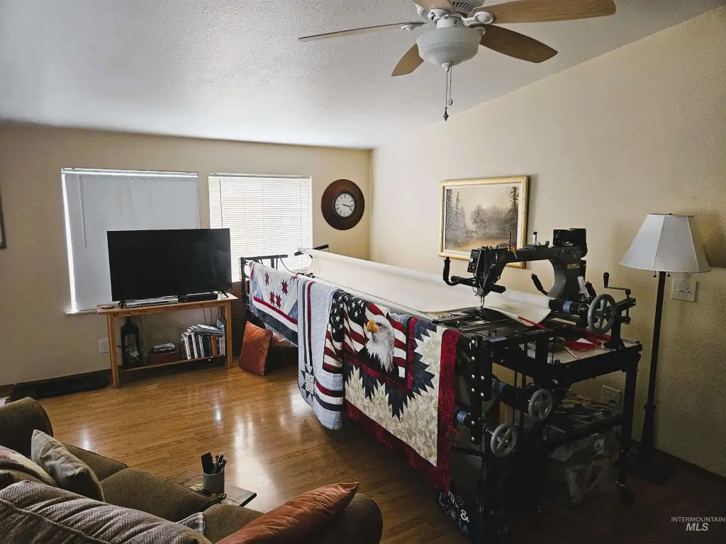 Picture 25