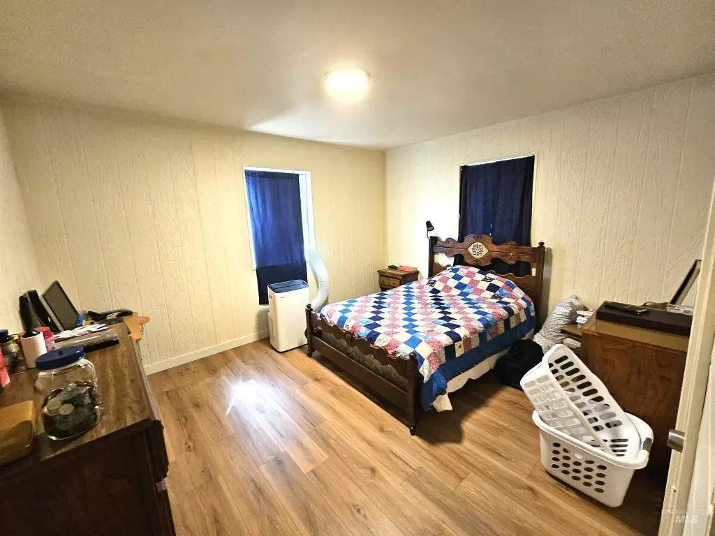 Picture 10