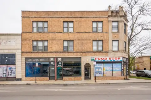 Albany Park Retail Opportunity