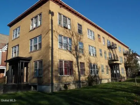 Brick Multifamily Investment Near Union College