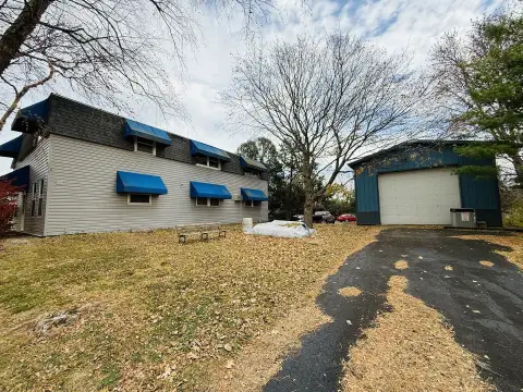 Well-Maintained 9-Unit Apartment Building