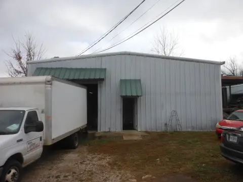 Multi-Tenant Flex Building