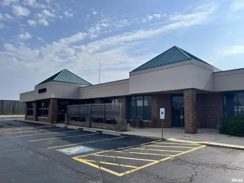 Springfield Retail Space Available