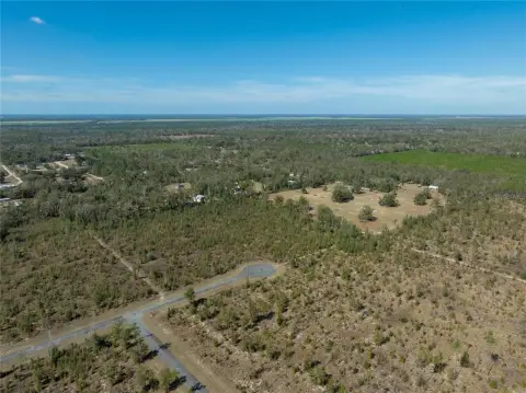 Live Oak Acreage in Cul-de-Sac