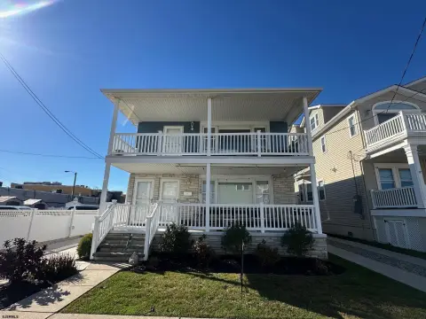 Duplex Near Margate's Shops, Beaches