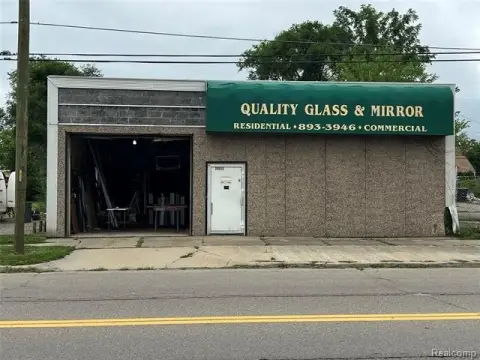 Detroit Commercial Building on John R