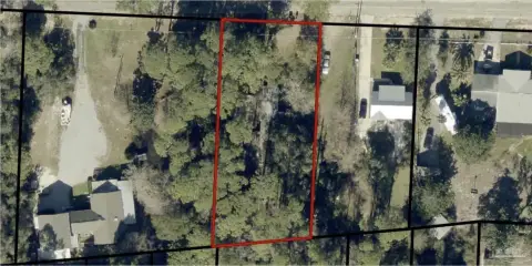 Buildable Lot Near Woodlawn Beach