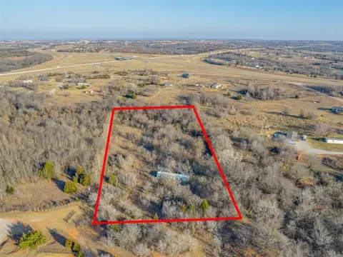 Residential Land in Blanchard, OK