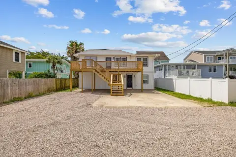 Renovated Duplex with Two Units