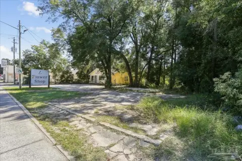 Commercial Lot in Pensacola, FL