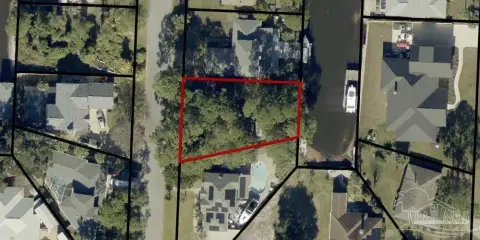 Waterfront Lot in Gulf Breeze