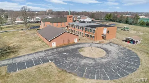 St Ann Commercial Space Available