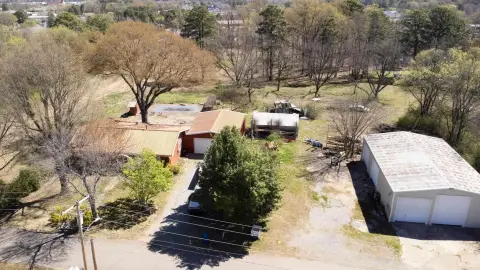 10 Acres Commercial Land, Buildings