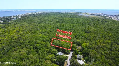 Residential Land Parcel in Bayville
