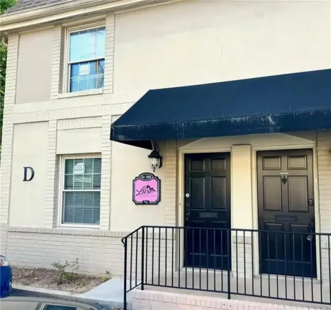 Corner Office Unit For Rent