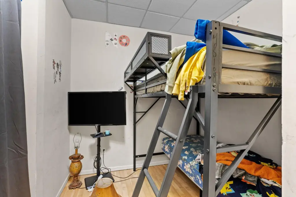 Picture 9