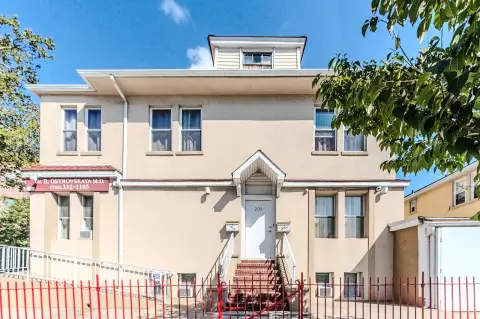 Detached Mixed-Use Medical Property