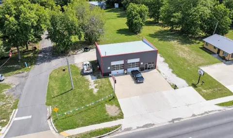 Automotive Service Shop with Four Doors
