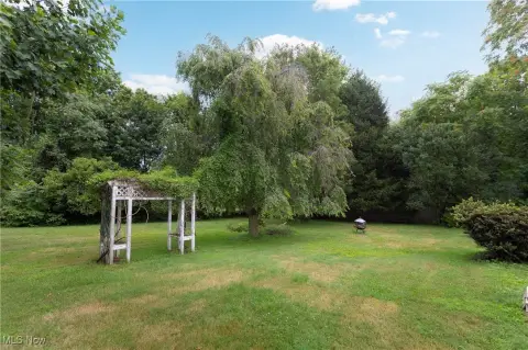 Residential Land in Westlake, OH