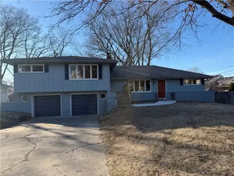 Renovated Duplex in Mission, Kansas