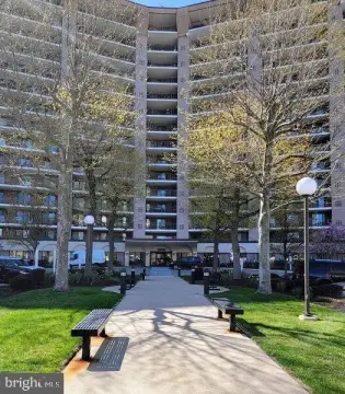 Updated Office Suite in Towers