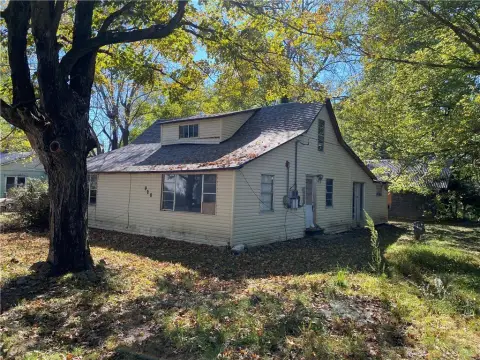 Duplex with New Roof