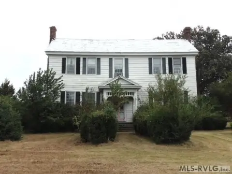 Pendleton Farm with Outbuildings