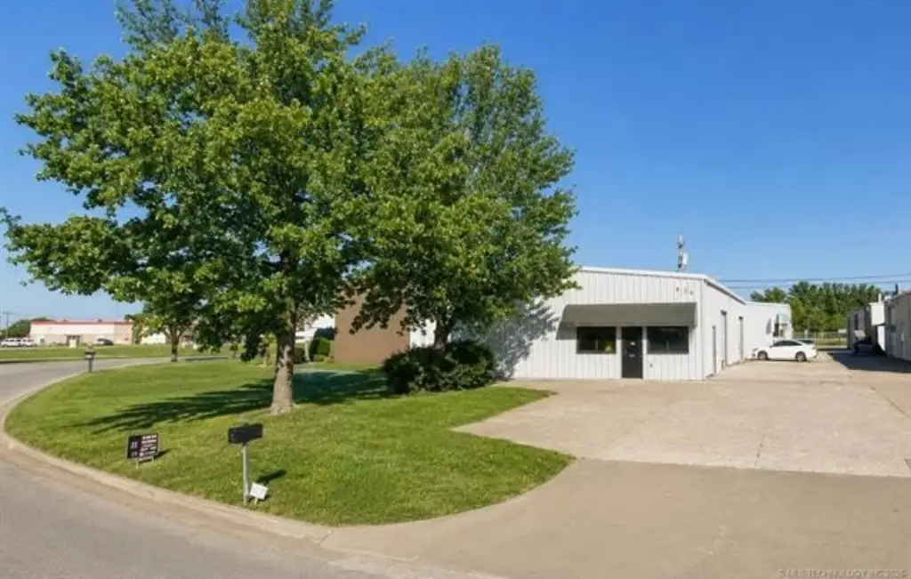 822 W Elgin St, Broken Arrow, OK 74012