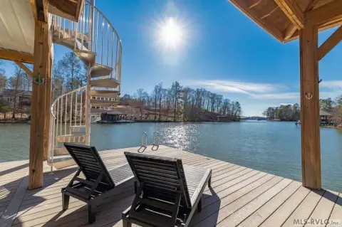 Lakefront Lot with Boathouse