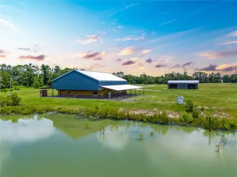 Lake Butler Acreage with Building