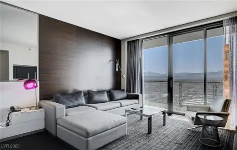Las Vegas High-Rise Condo