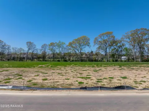 Residential Lot in Sonoma Gardens