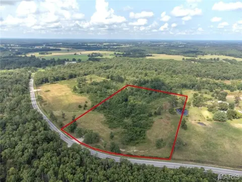 Unrestricted Land Near Bennett Springs