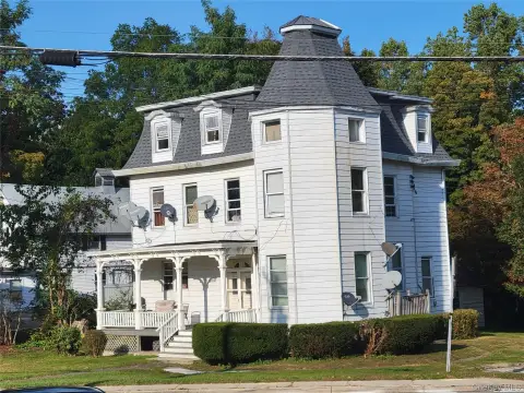 6-Unit Multifamily Property