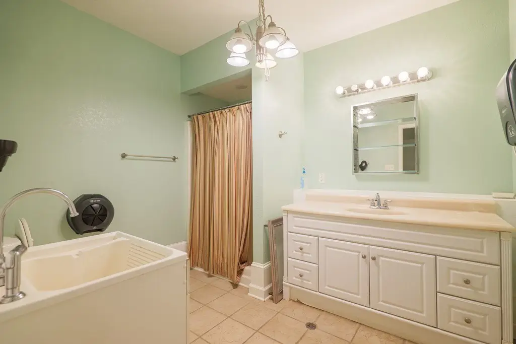 Picture 19