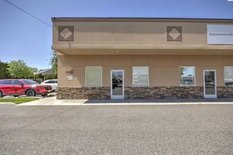 Multi-Suite Retail Property