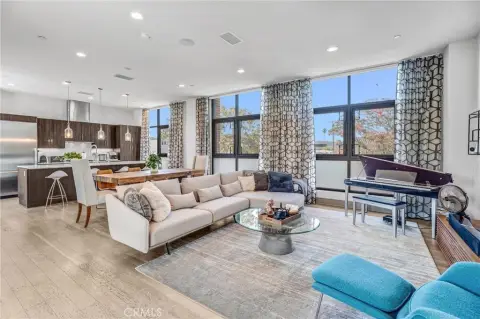 South Pasadena Mixed-Use Corner Unit