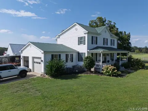 326+ Acre Farmstead with Historic Home